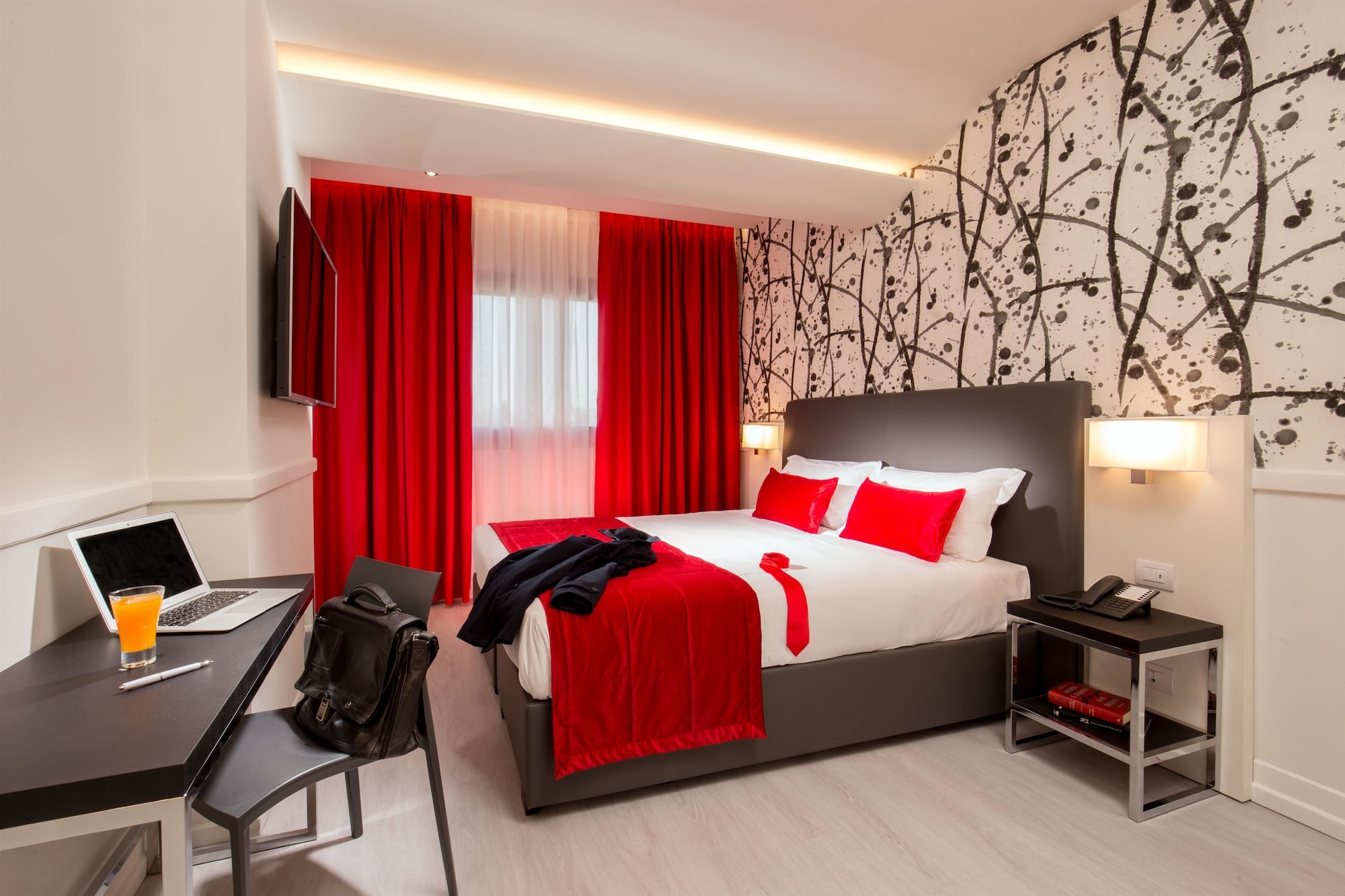 DELUXE, SINGLE, DOUBLE BED