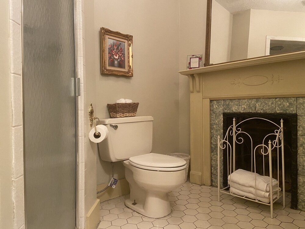 The Queen Anne Inn 11/54
