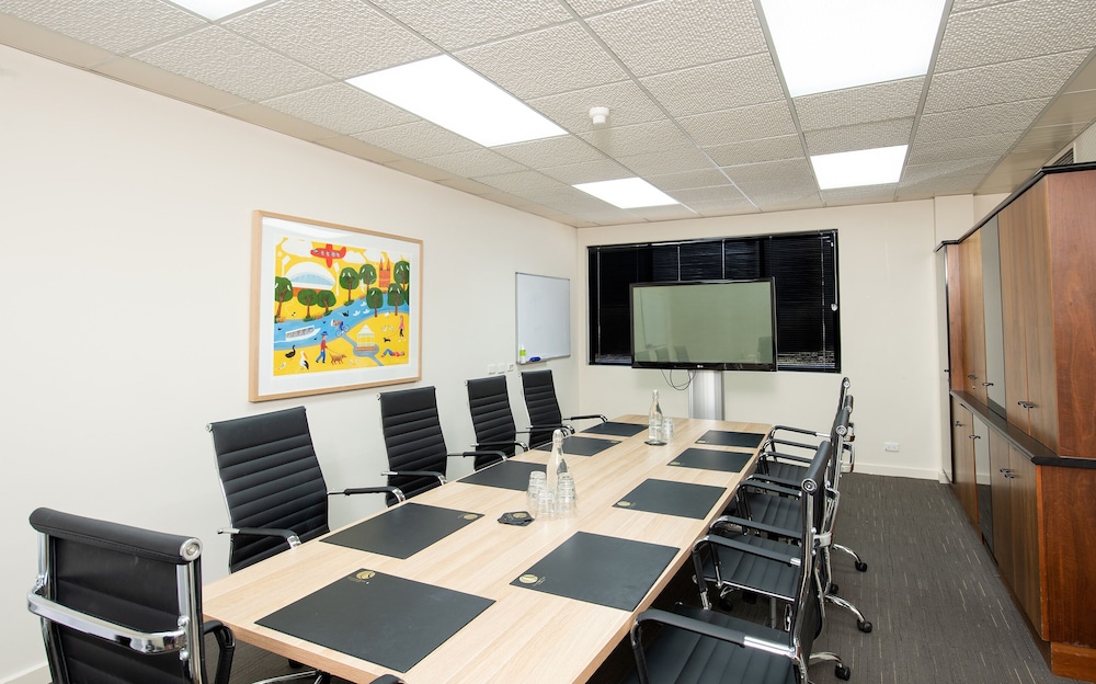 Mantra Meridien Adelaide 40/53