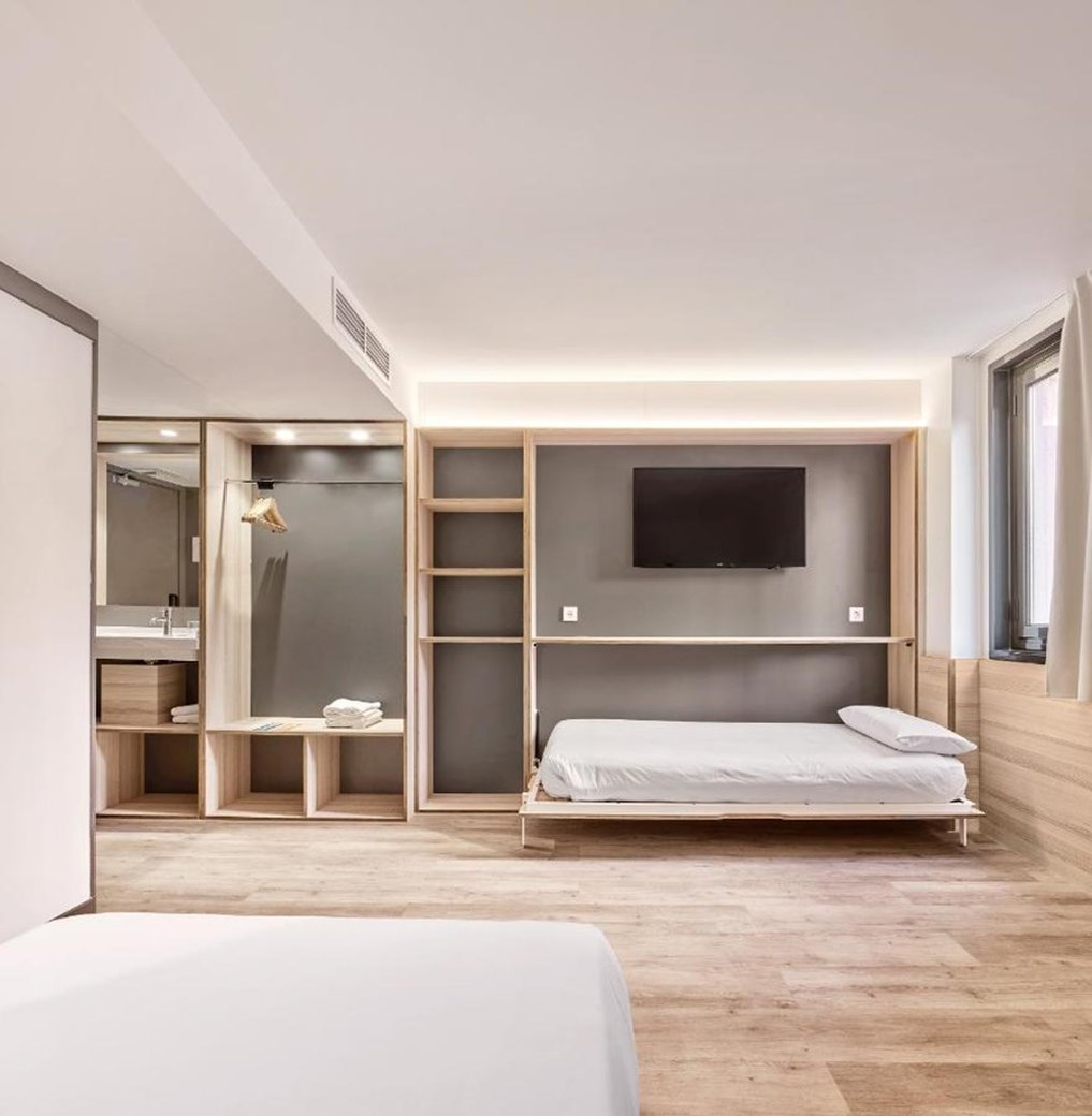 Hostal Lami 7/16