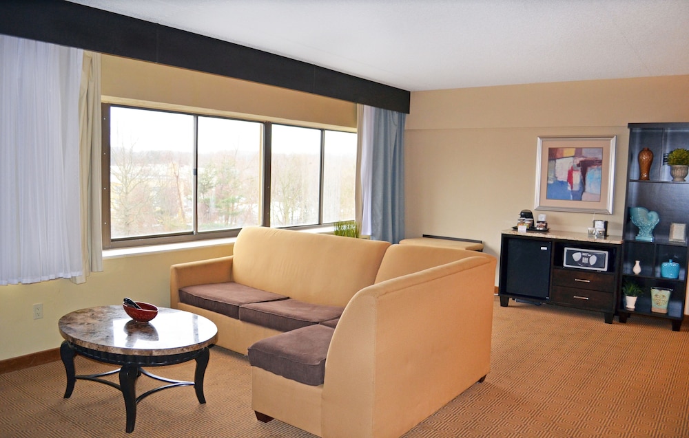 DoubleTree by Hilton Hotel Tinton Falls - Eatontown 25/51