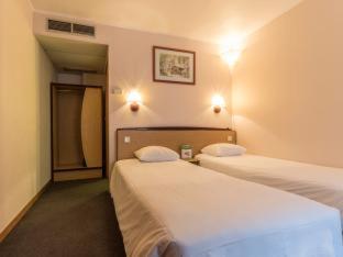 Room, Twin Beds