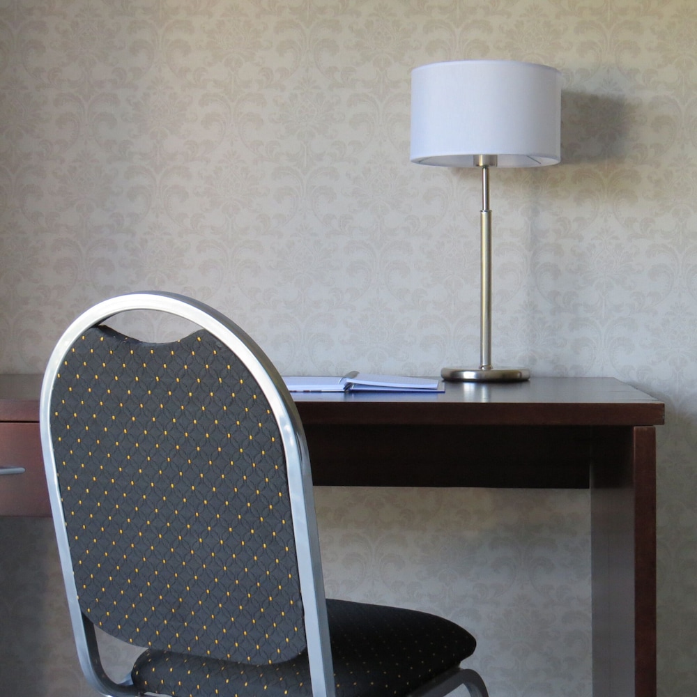 Howard Johnson By Wyndham La Plata 15/28