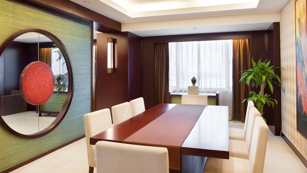 Crowne Plaza Pudong Shanghai 12/25