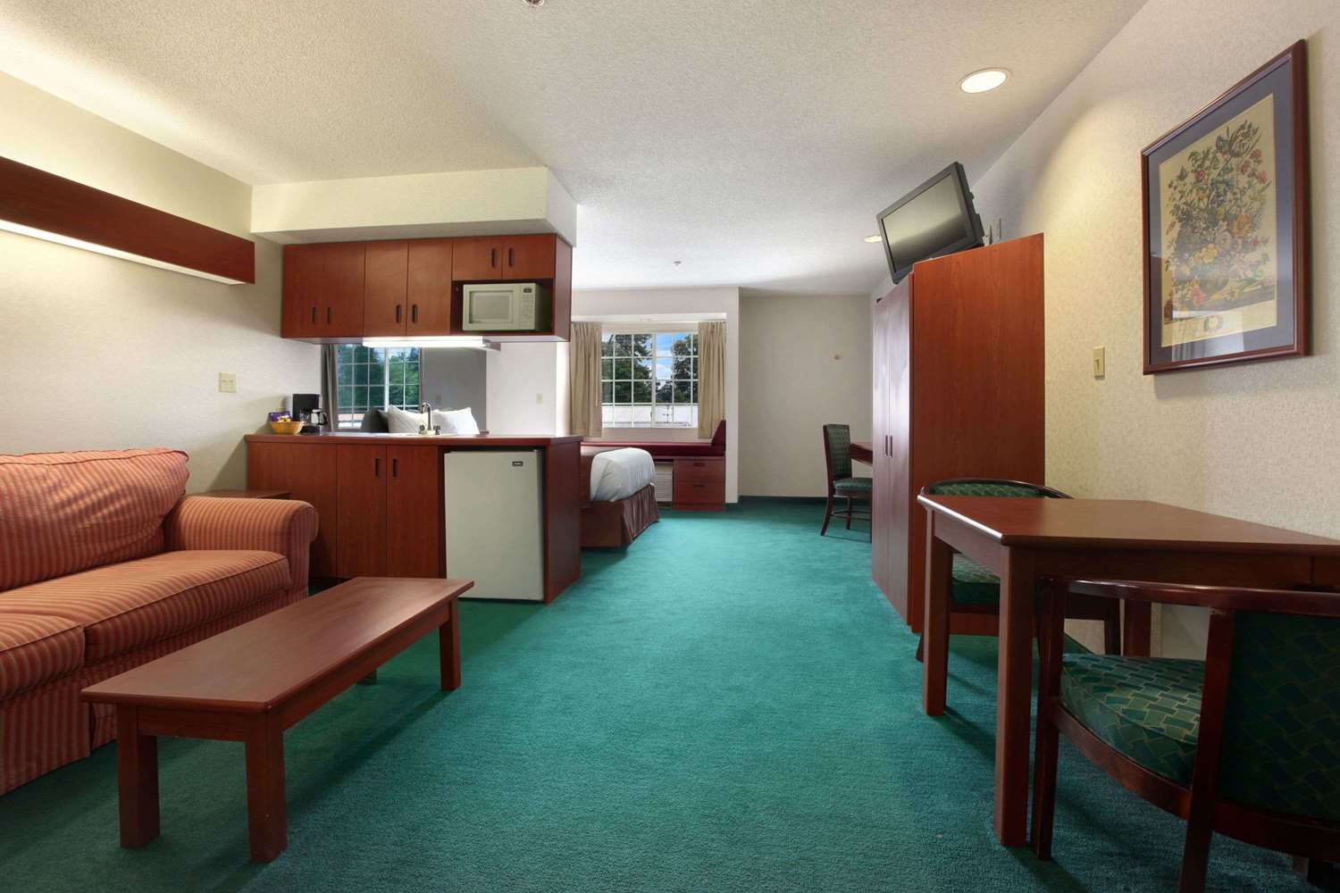 Super 8 By Wyndham Harbison Parkridge Hospital 16/30