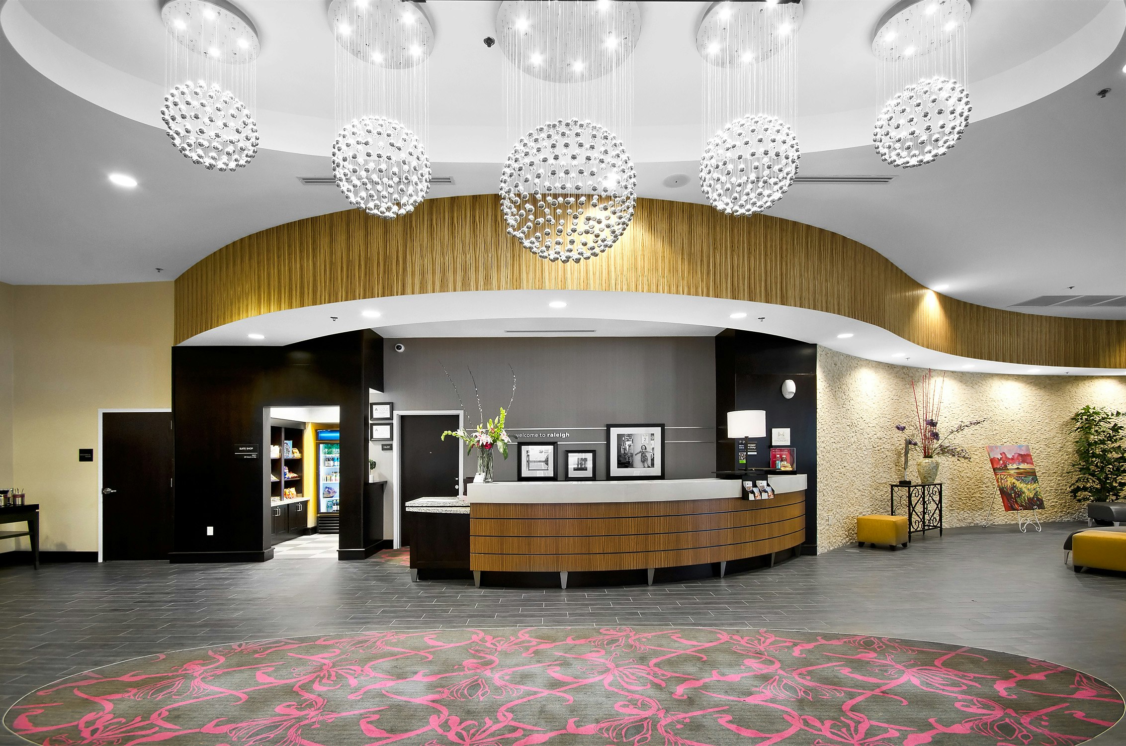 Hampton Inn and Suites Raleigh Downtown 8/75