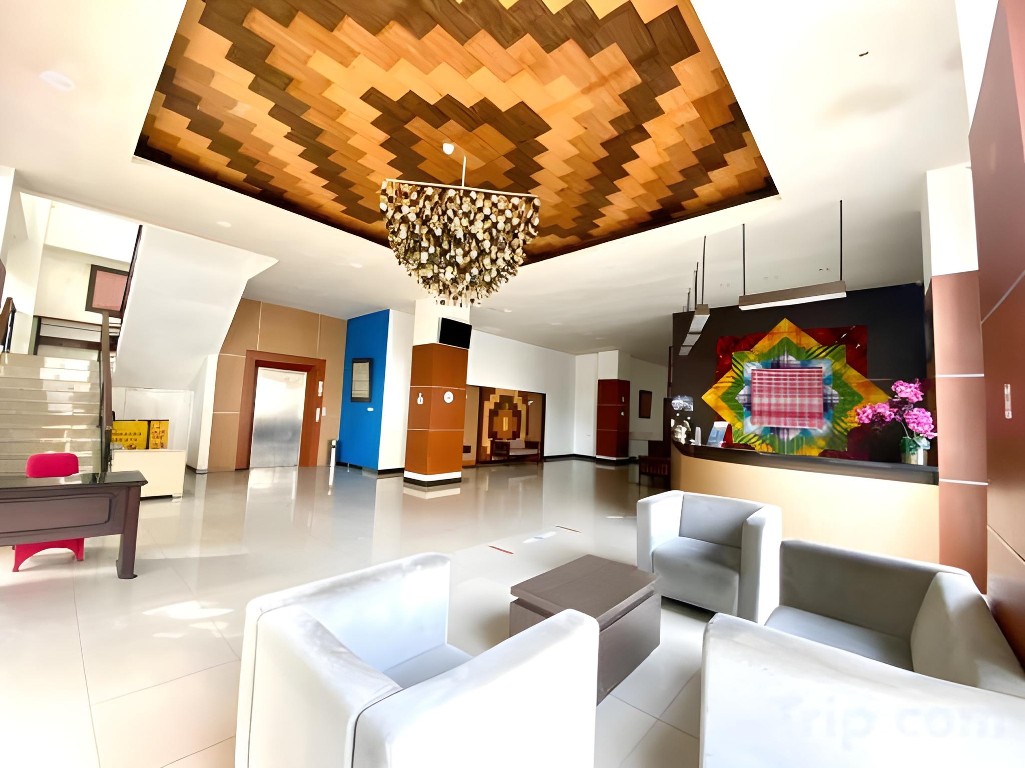 Hotel Artha Kencana 8/36