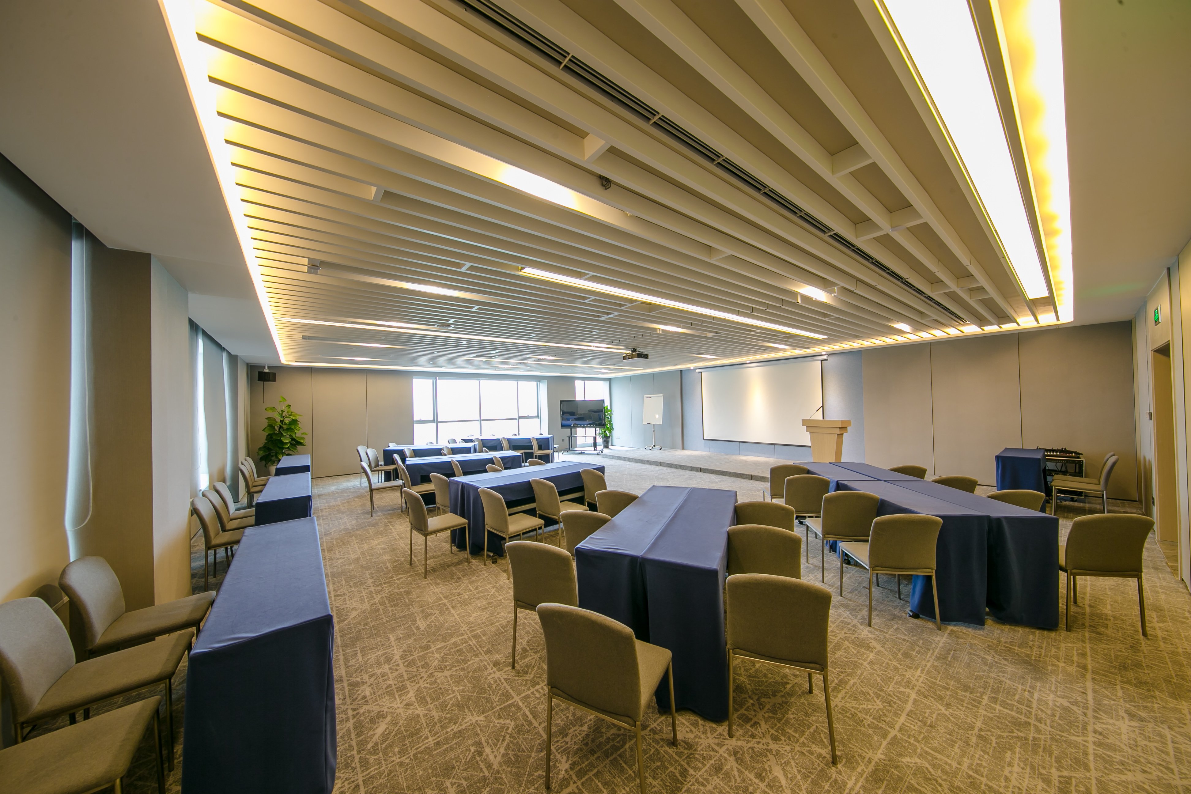 Holiday Inn Express Hefei High Tech 30/35