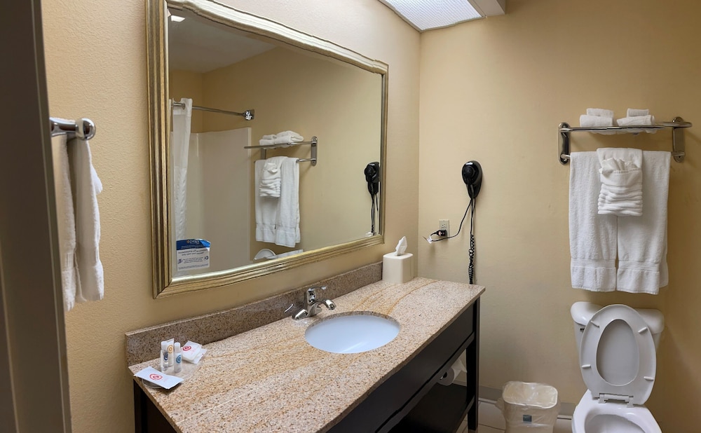 Comfort Suites Prestonsburg West KY 10/38