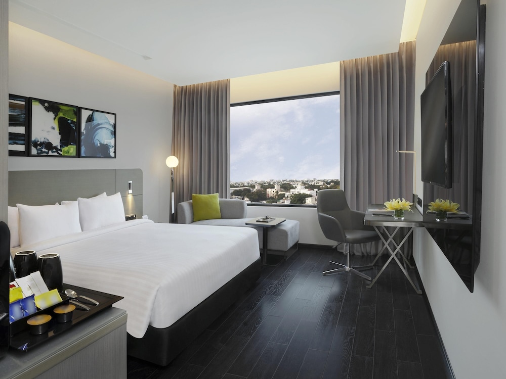 Novotel Chennai Chamiers Road 25/73