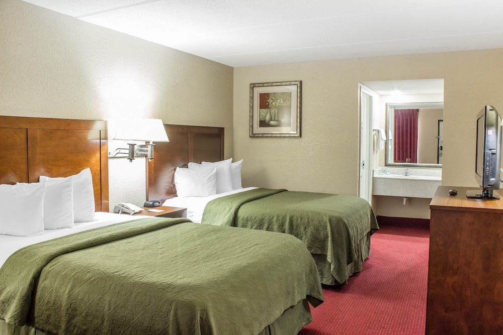 Quality Inn Selma NC 12/25