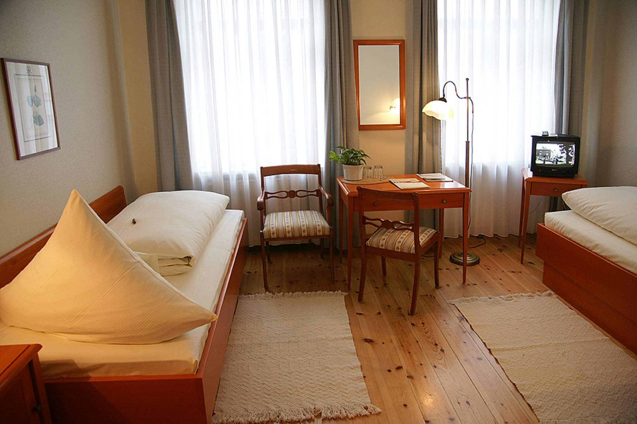Standard, Single, Double or Twin Bed