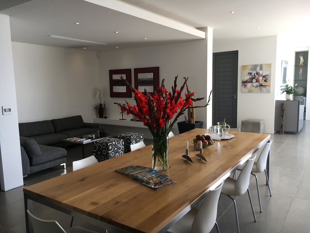 Bayview Guest House 54/64
