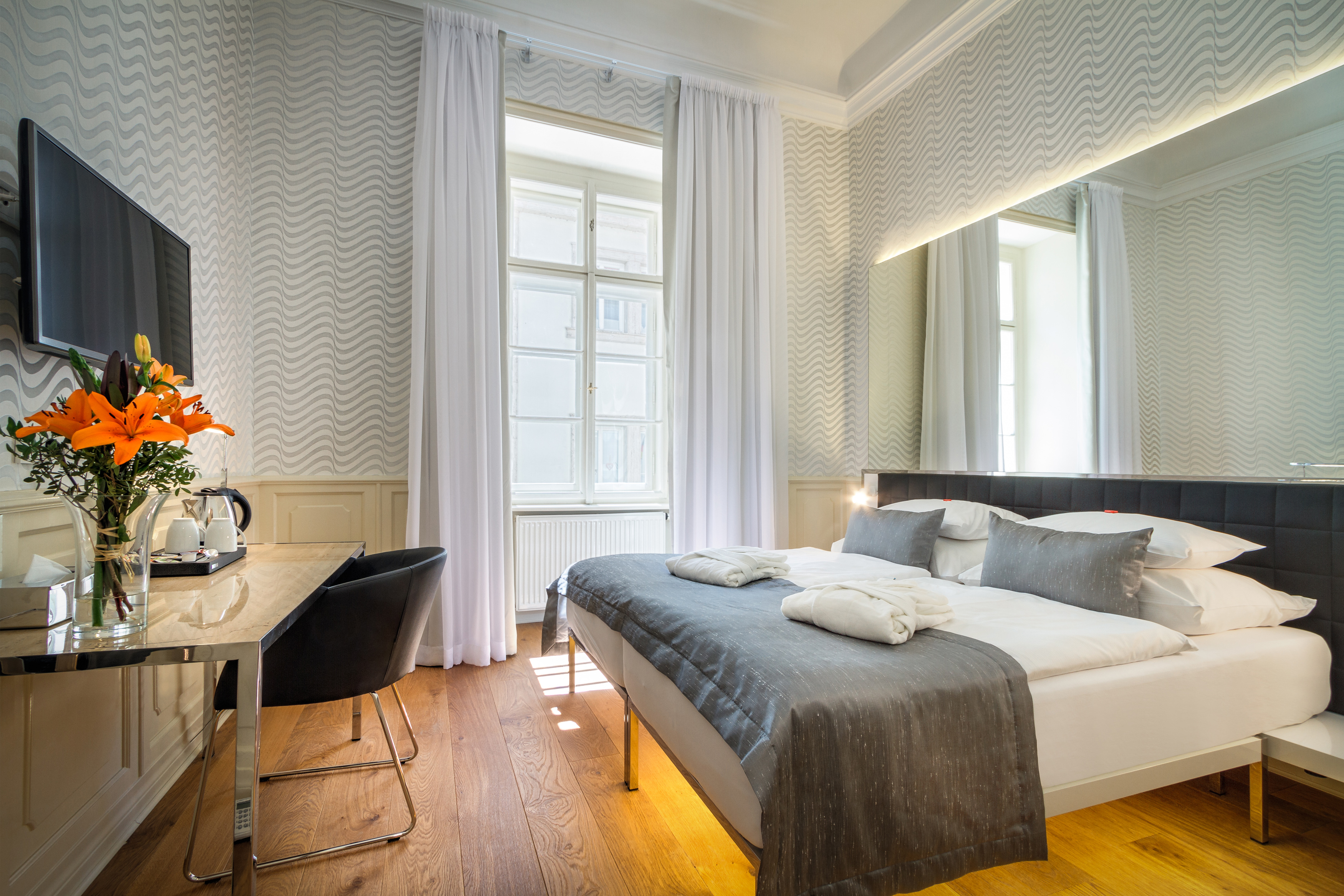 STANDARD, DOUBLE OR TWIN BED