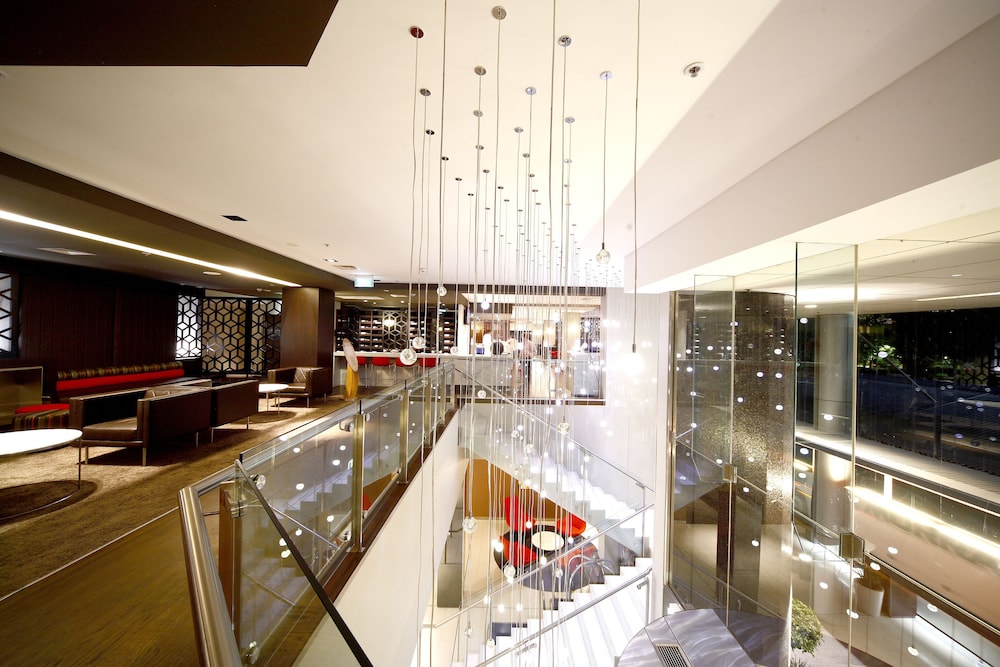 Novotel Canberra 10/72