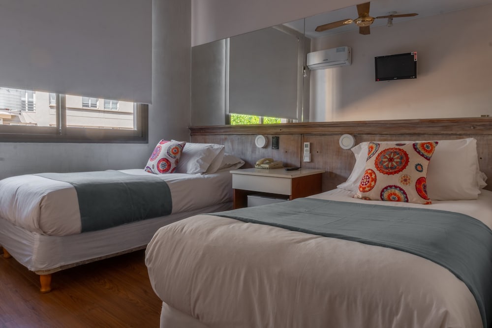 Internacional Hotel 21/70