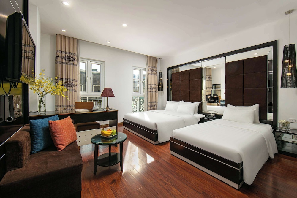 Golden Sun Moment Hotel 7/19