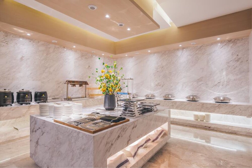 Atour Hotel Shanghai Hongkou Dabaishu 10/50