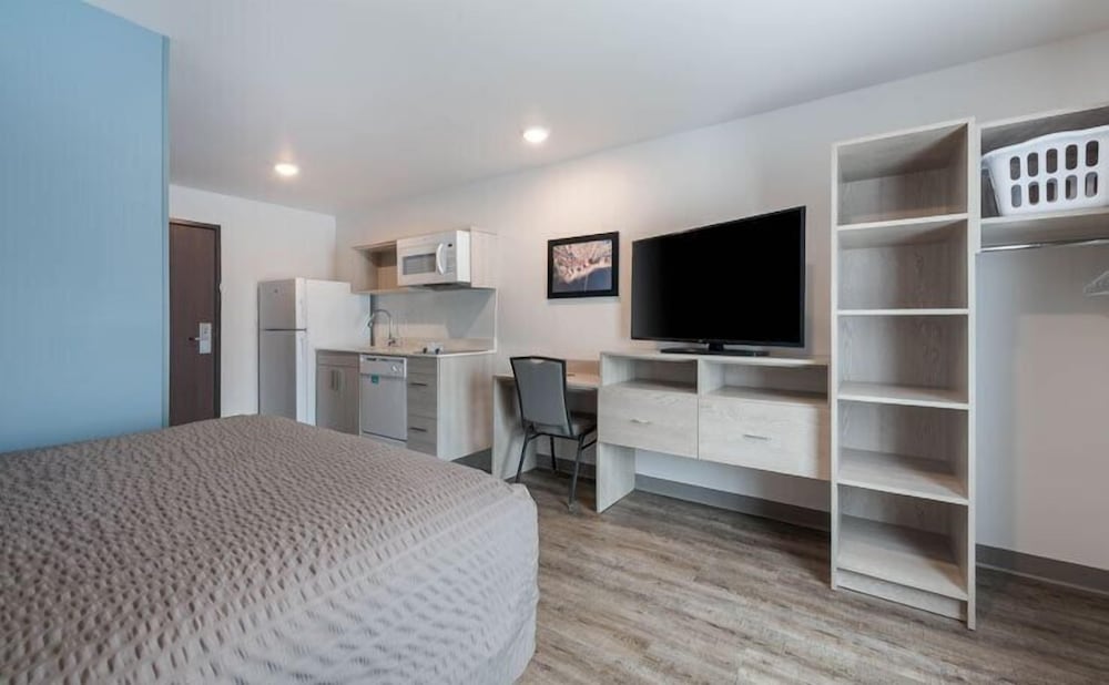 WoodSpring Suites Winston-Salem near Hanes Mall 27/61