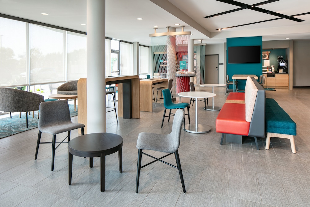 Avid Hotels Roseville - Minneapolis North 27/33