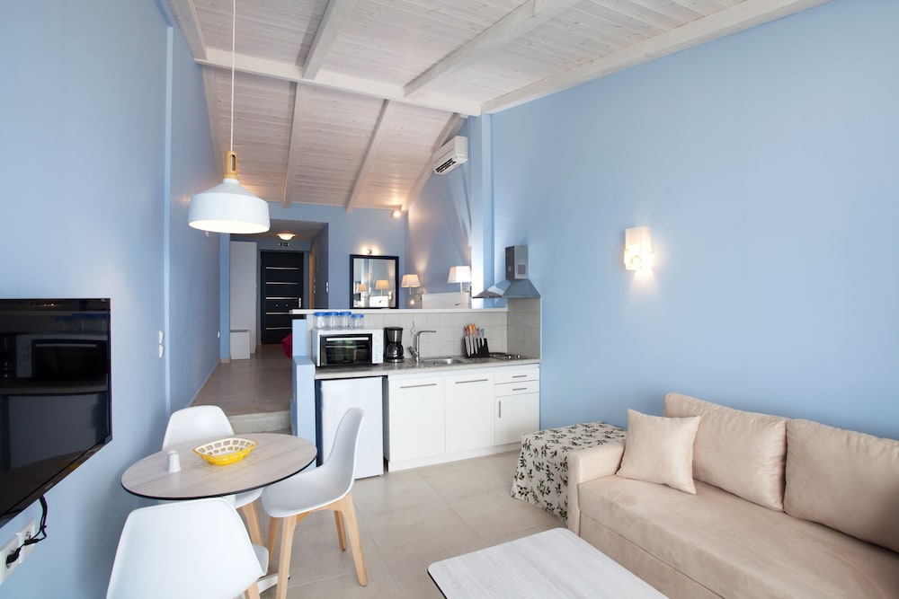Elpiniki Luxury Apartments 37/66