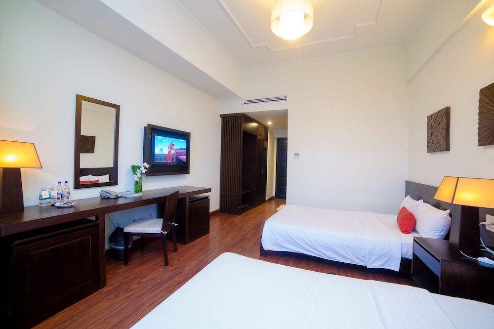 The Light Hotel Resort 22/70