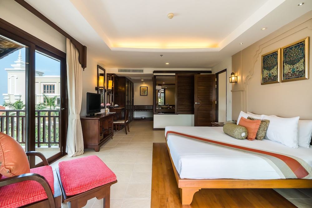 Ravindra Beach Resort and Spa 57/76