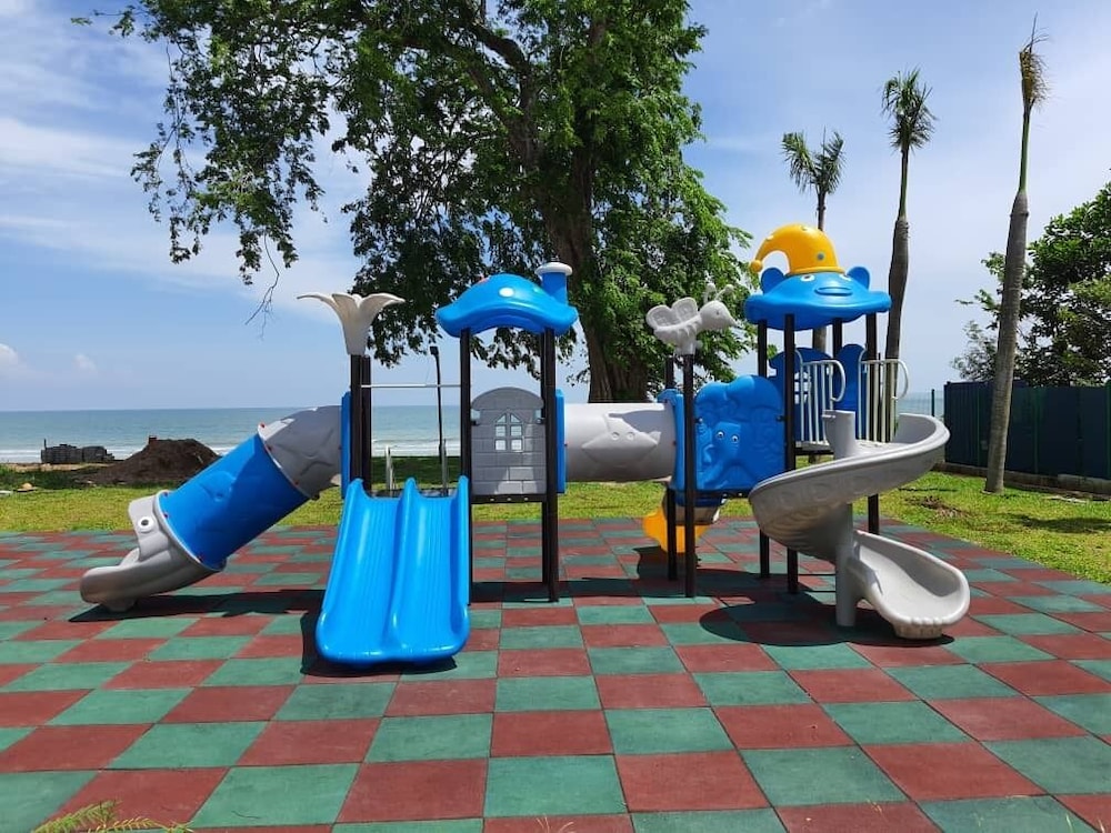Pacific Regency Beach Resort Port Dickson 38/48