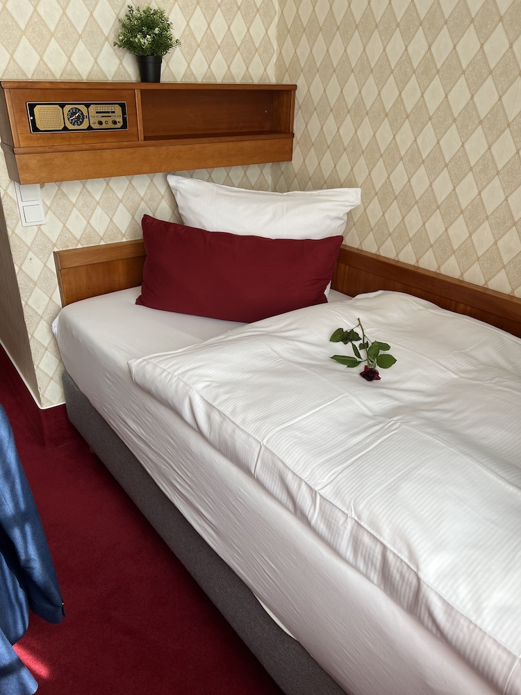 Hotel Zum Ritter St Georg 21/50