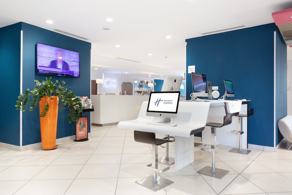 Holiday Inn Express Toulon Est 48/60