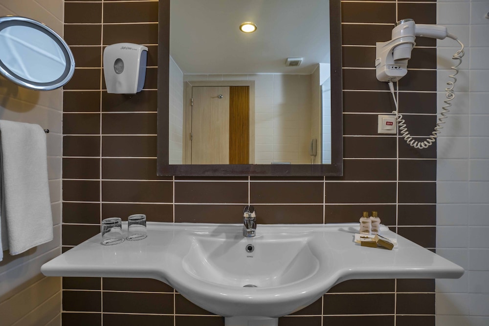 Azure By Yelken Hotel 28/75