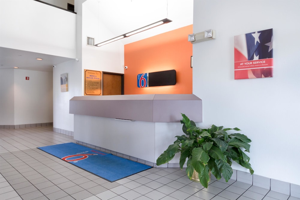 Lobby at Motel6 Dallas, TX - Northeast, DALLAS - TX