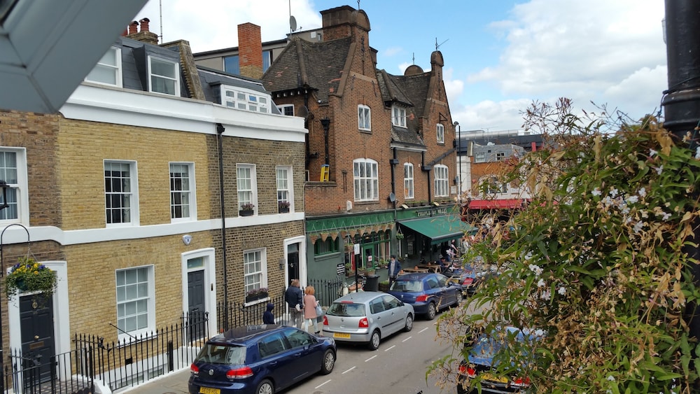 Chester Hotel Victoria 58/65