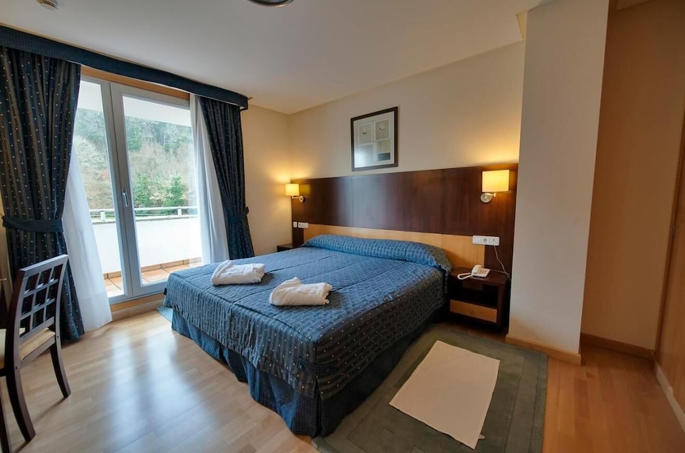 LOBIOS CALDARIA HOTEL BALNEARIO 4/23