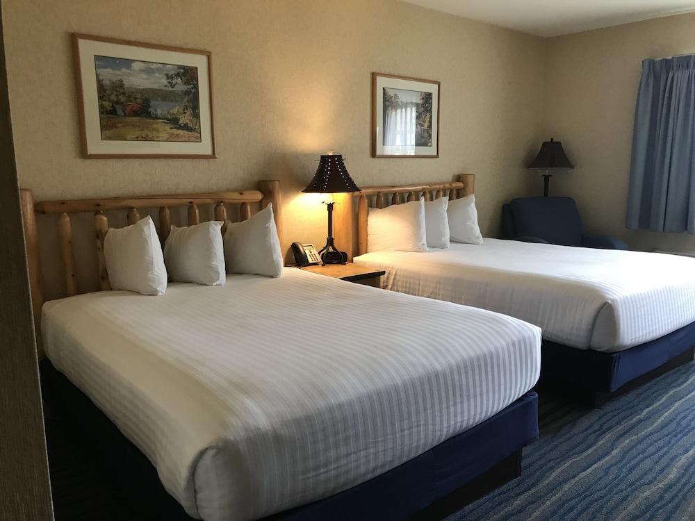 Kewadin St. Ignace Hotel 6/15