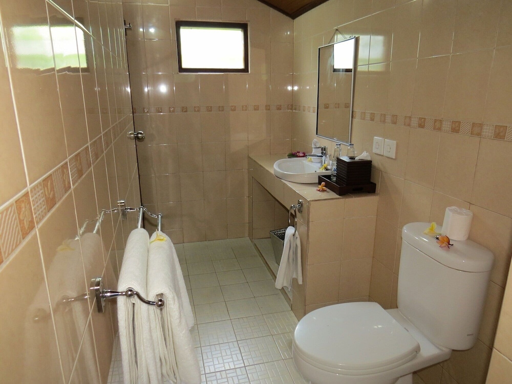 Sama's Cottages And Villas 50/50
