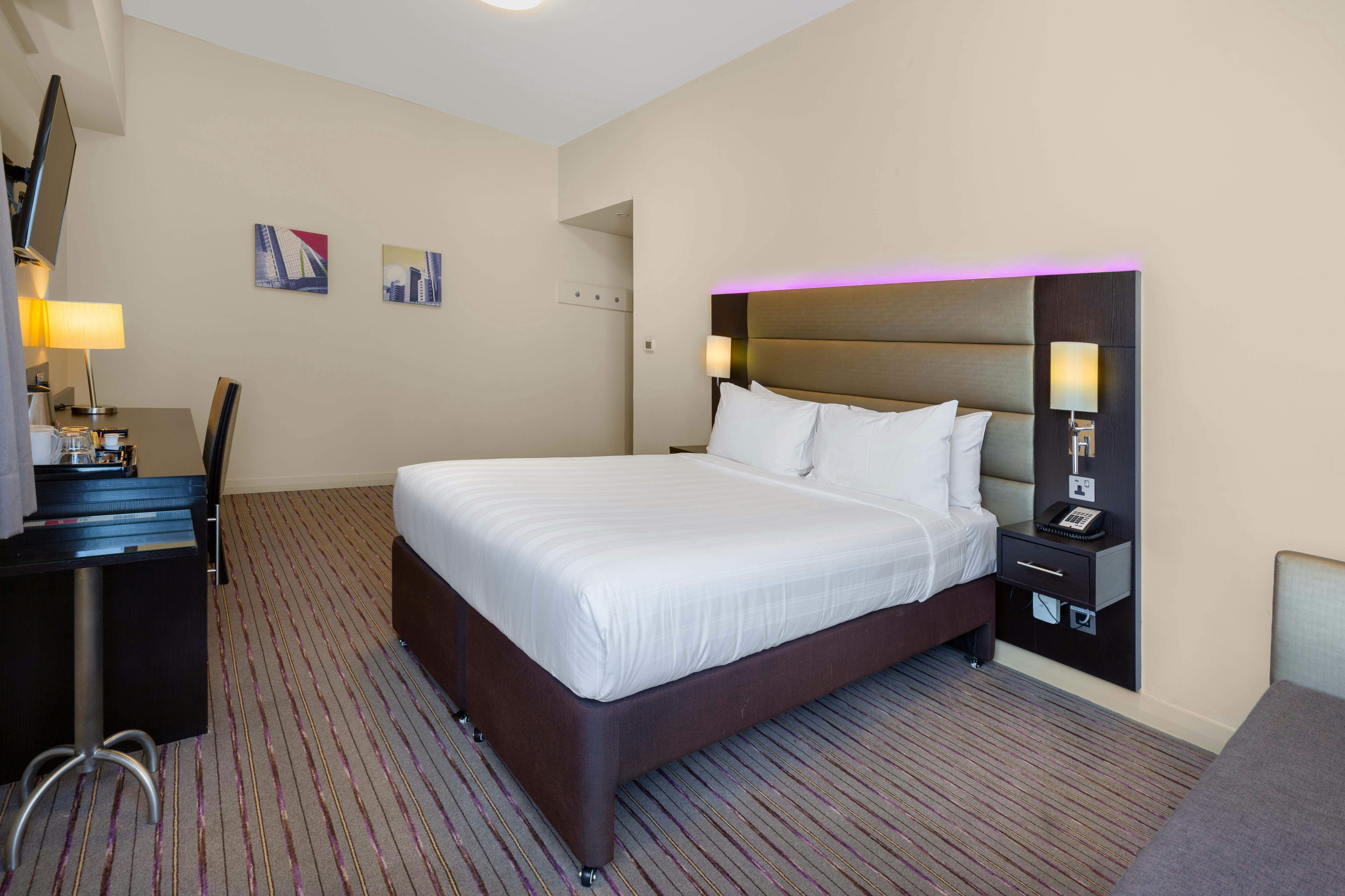 Premier Inn Dubai Ibn Battuta Mall 14/36