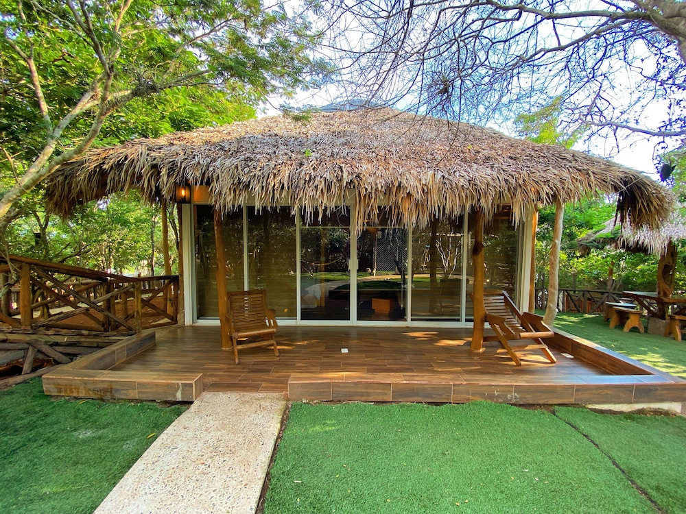 Palm Valley Cabins 35/50