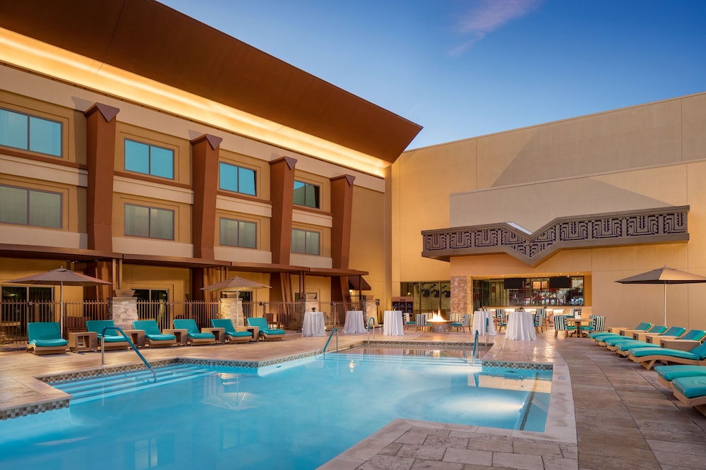 swimming pool spa