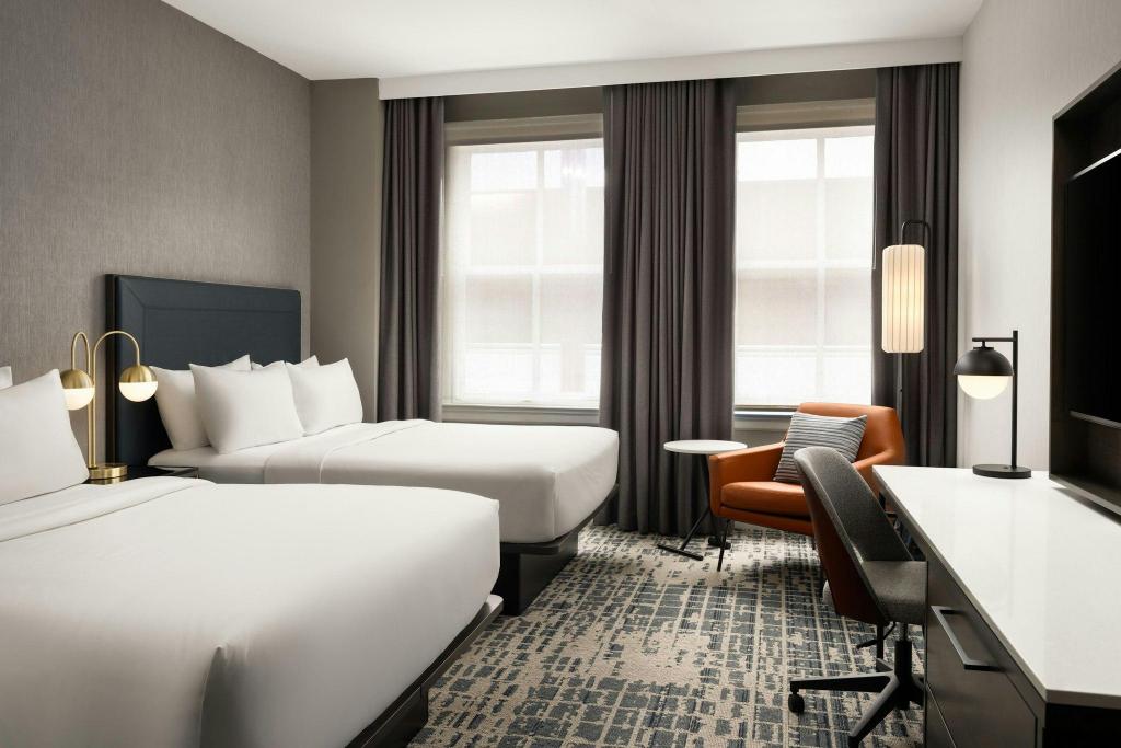 Room, 2 Queen Beds, Atrium View