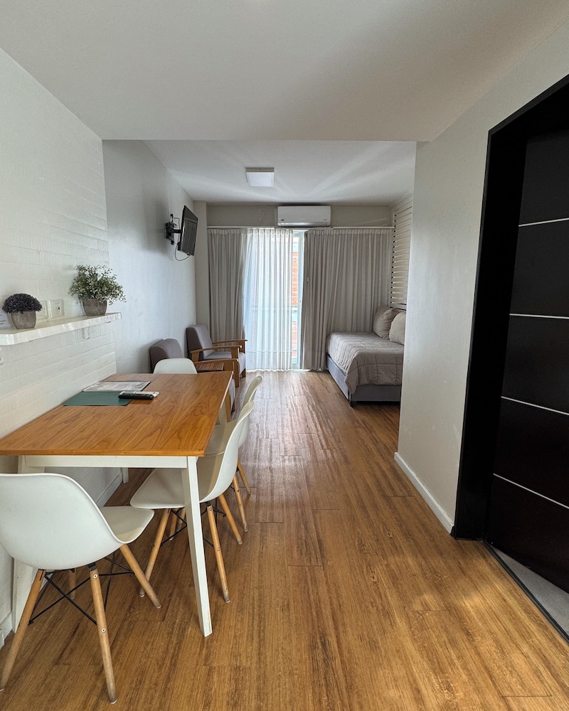 Syrah Suites 29/48