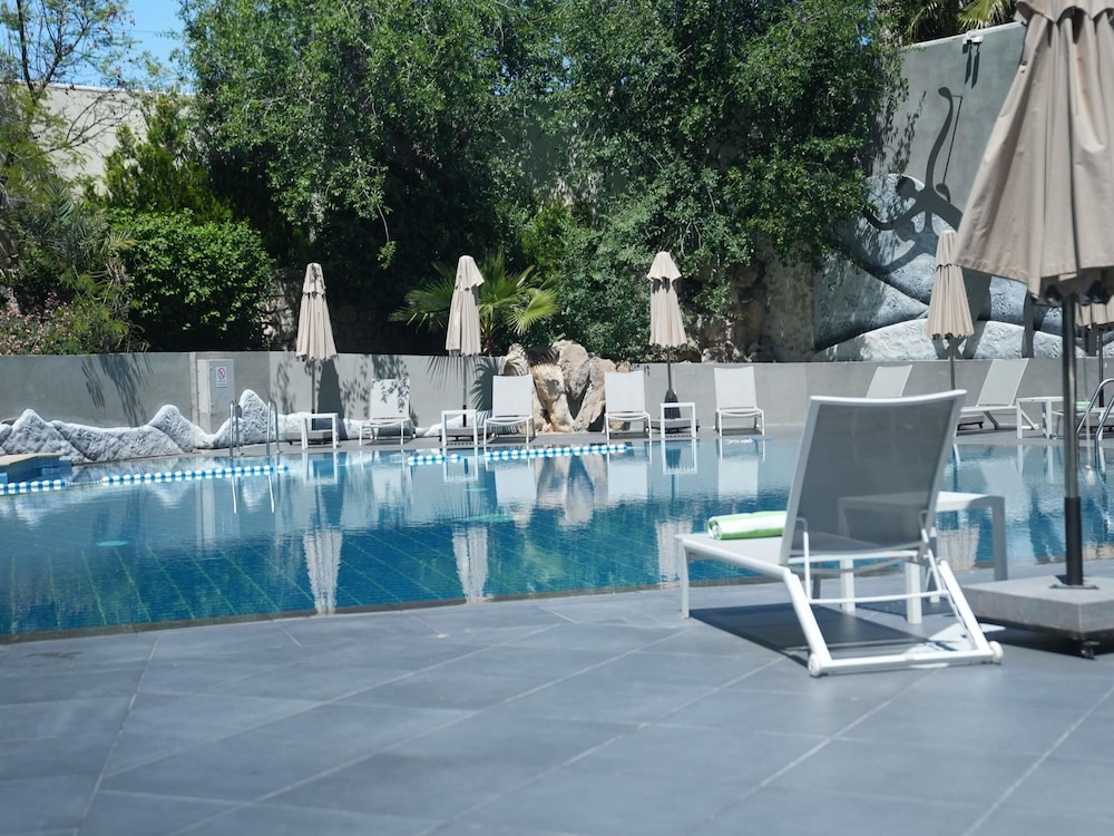 Movenpick Hotel Amman 30/50