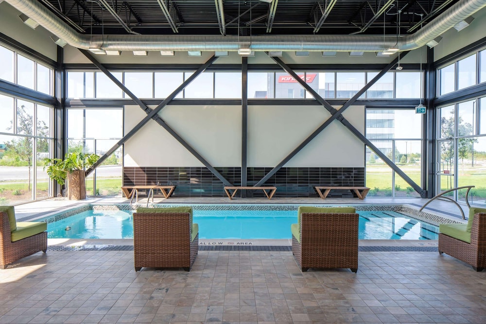 Wingate by Wyndham Kanata West Ottawa 24/49