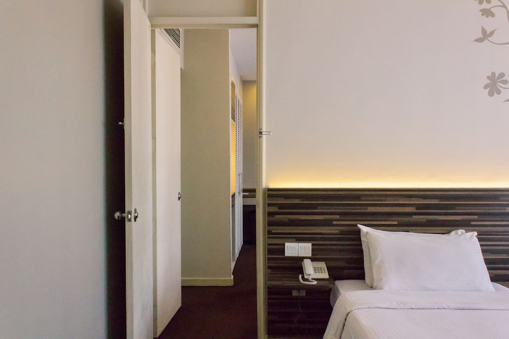 THE 5 ELEMENTS HOTEL 23/74