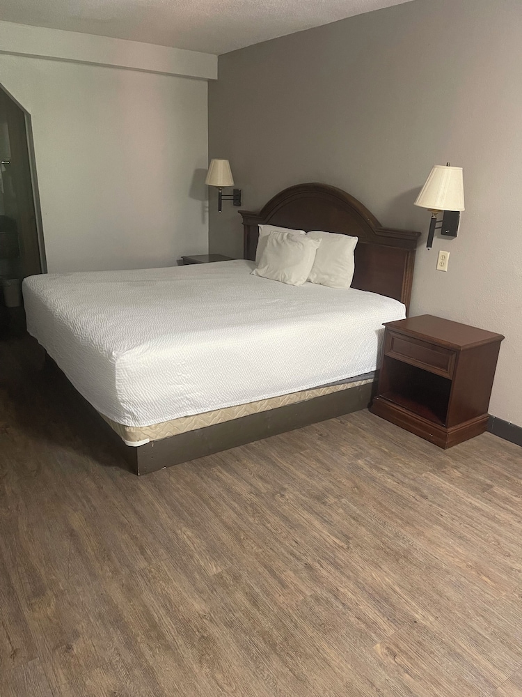 Fairbridge Inn Suites Mcdonoughga 6/52