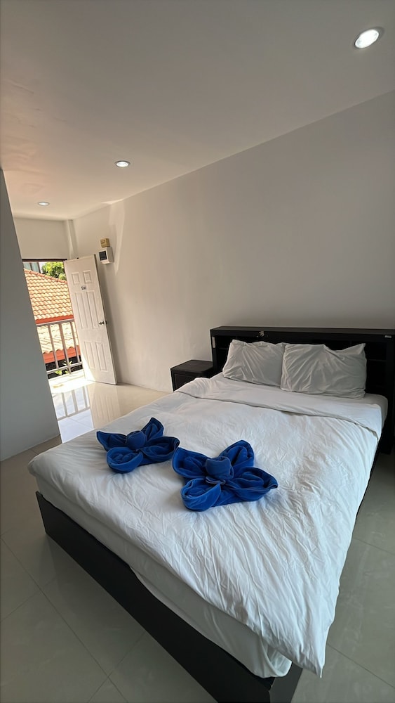 Platinum, Superior, Queen Bed, with Extra Bed