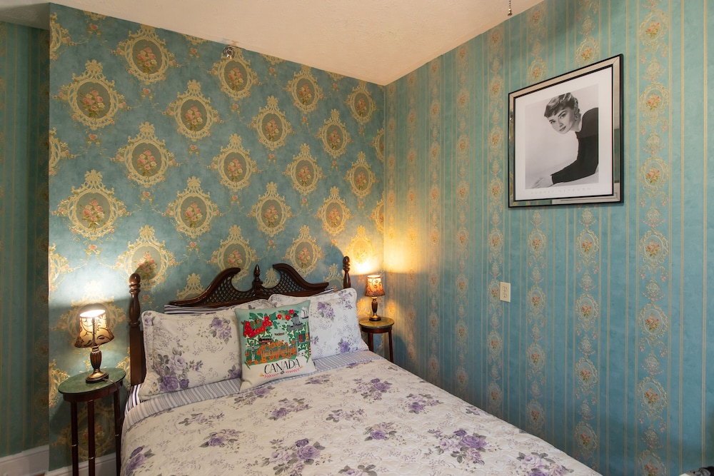Prince Street Suites 10/50