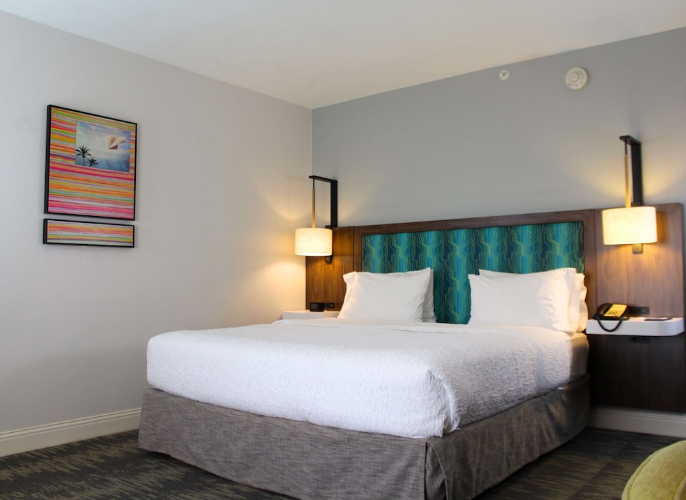 Hampton Inn and Suites Sarasota/Bradenton-Airport 19/68