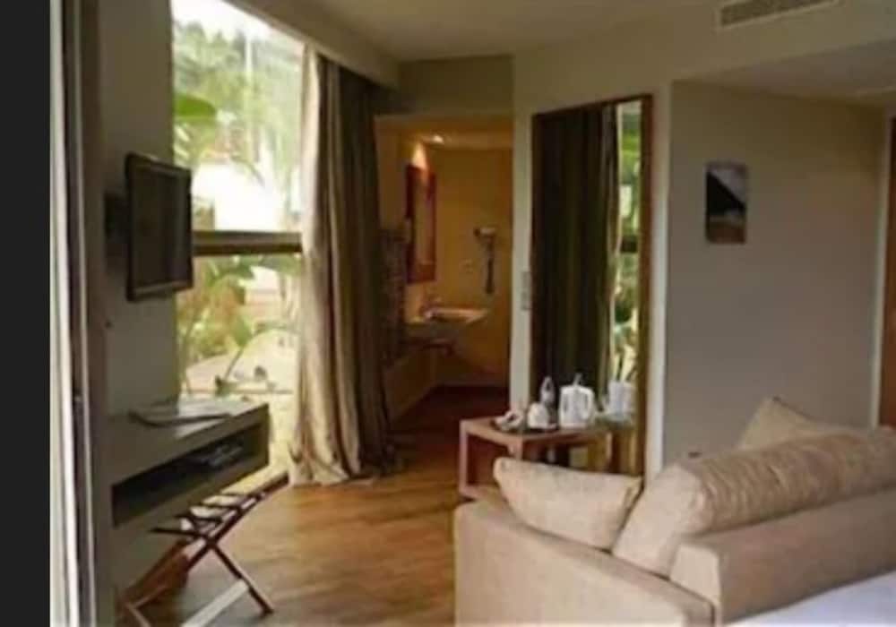 Cannes Villa St Barth 24/50