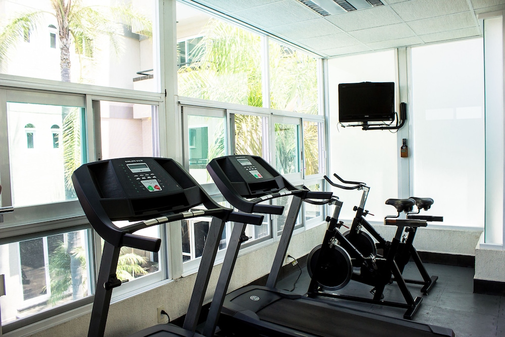 Hotel & Suites Aliana 24/50